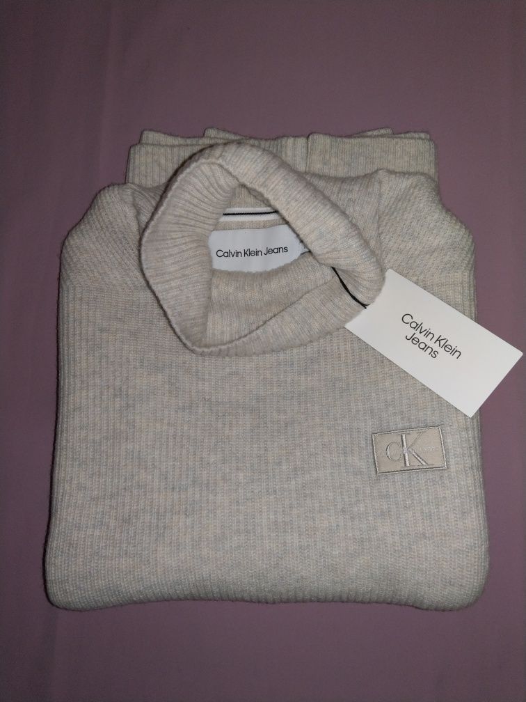Wyprzedaż golf męski Calvin Klein Jeans.