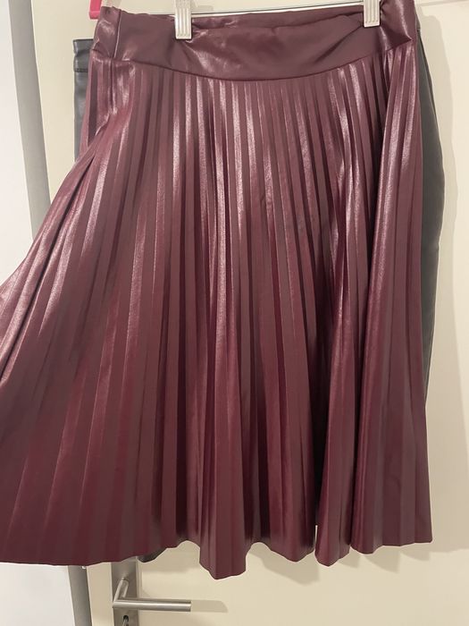 Saia plissada vinho mid