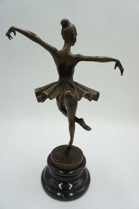 FIGURA Z BRĄZU Balerina tancerka baletnica