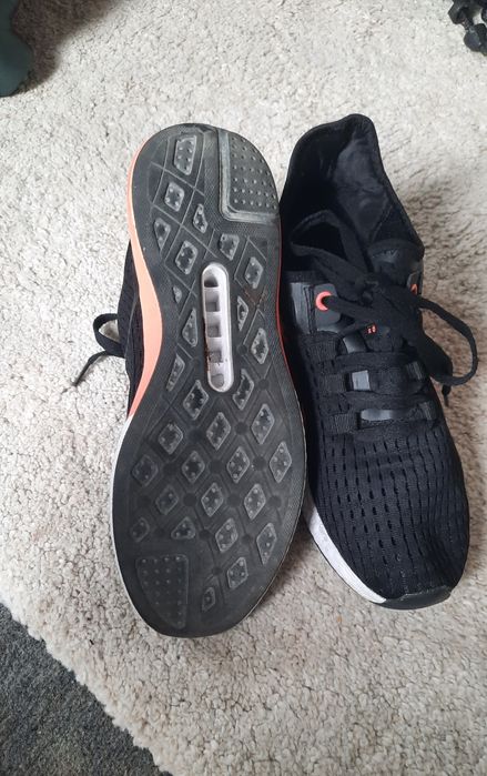 Кросовки женские