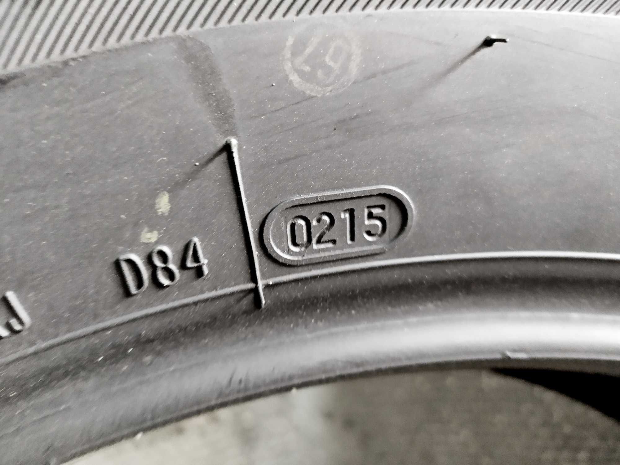 Шини Б/в 255.70.18 комплек Bridgestone