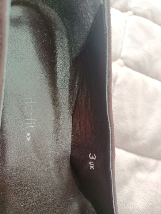 Стильні туфлі-човники