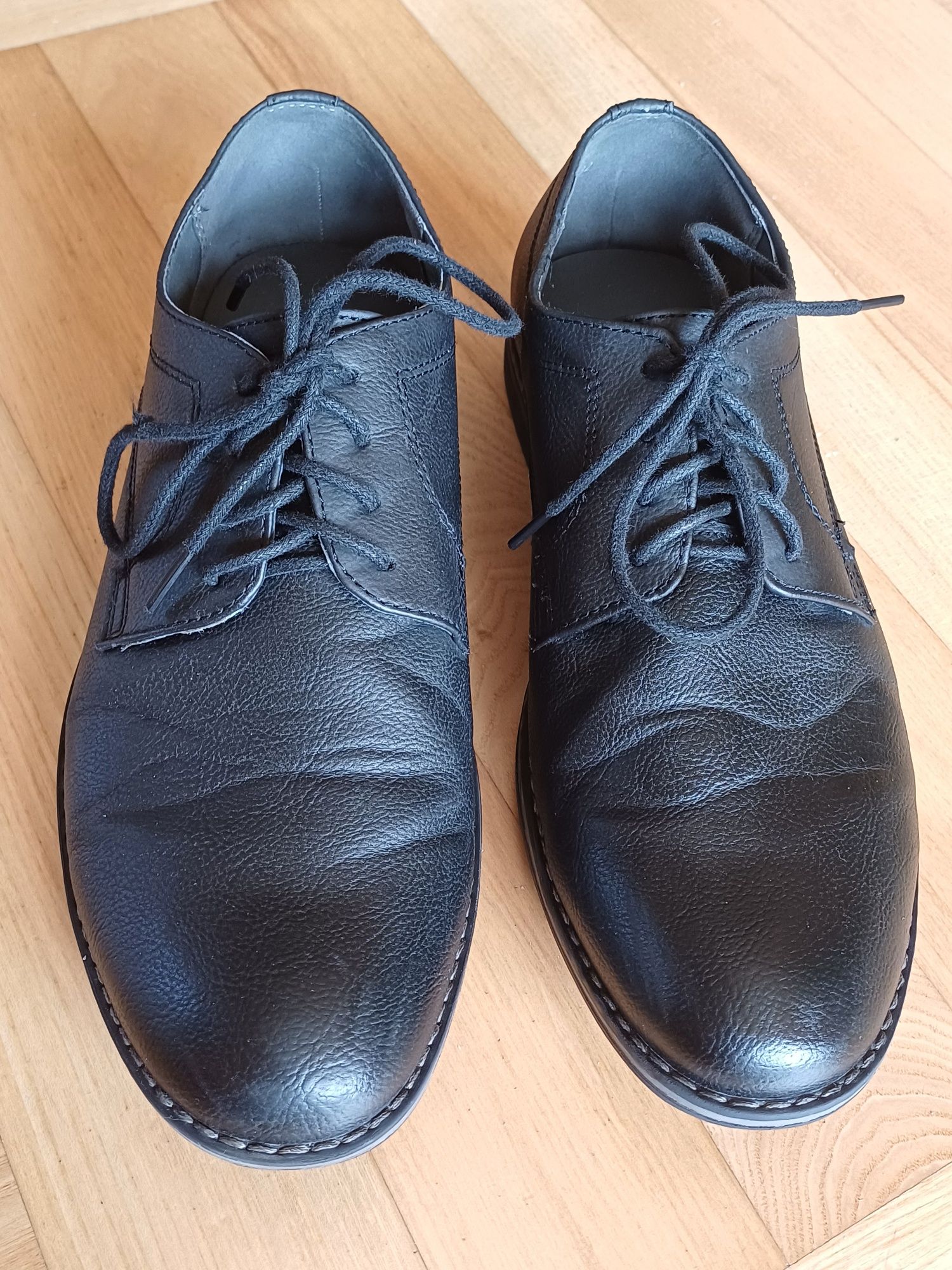 Buty eleganckie męskie rozm. 40