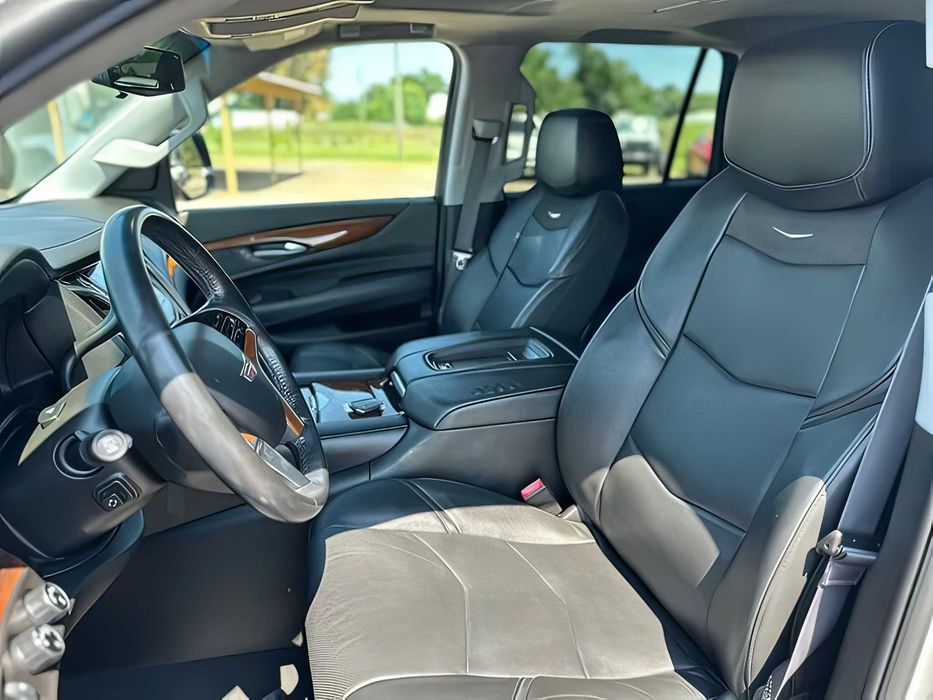Cadillac Escalade      2017