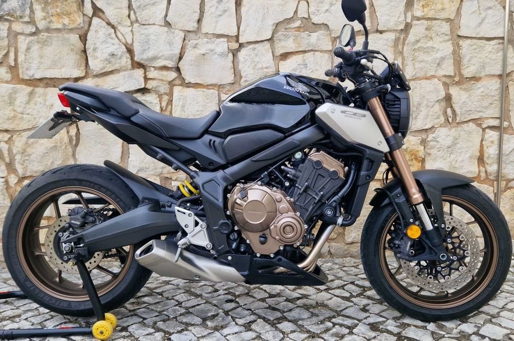 Sinfonia do 4 Cilindros! Honda CB650R – Impecável!