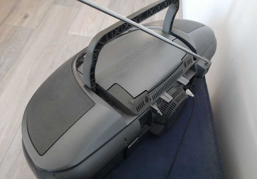 PANASONIC RX-ED90 и ED707 (Cobra)  музыкальный центр с авт. питанием