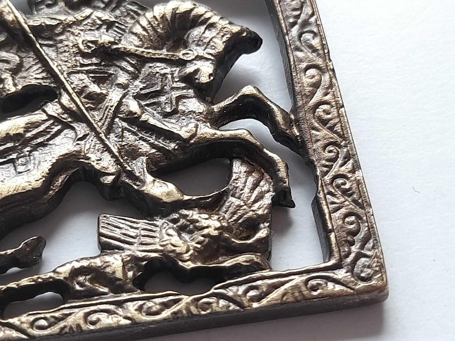 Mała ikona Święty Jerzy zabijający smoka (mosiężna, kwadratowa)