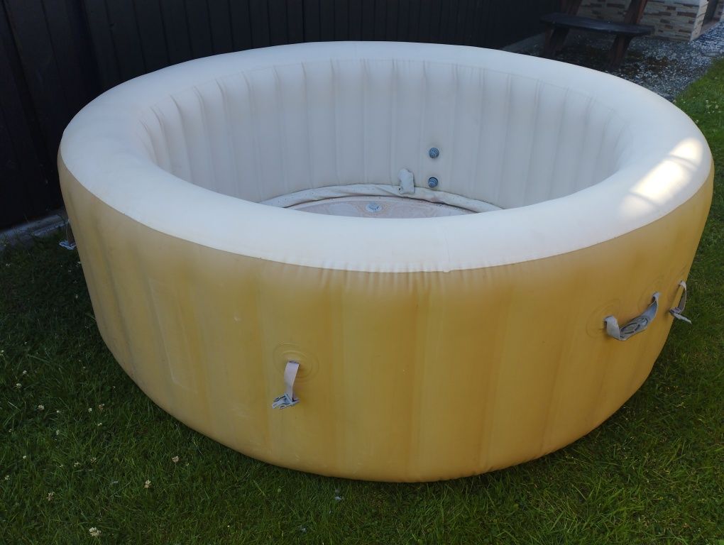Jacuzzi dmuchane