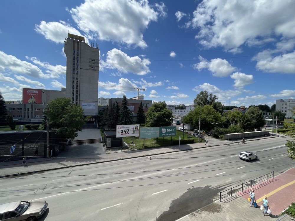 ПРОДАЖ 3 кімнатної квартири, поблизу центру вул. Торговиця