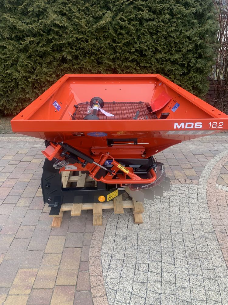 Rozsiewacz RAUCH MDS 18.2 R !NOWY!
