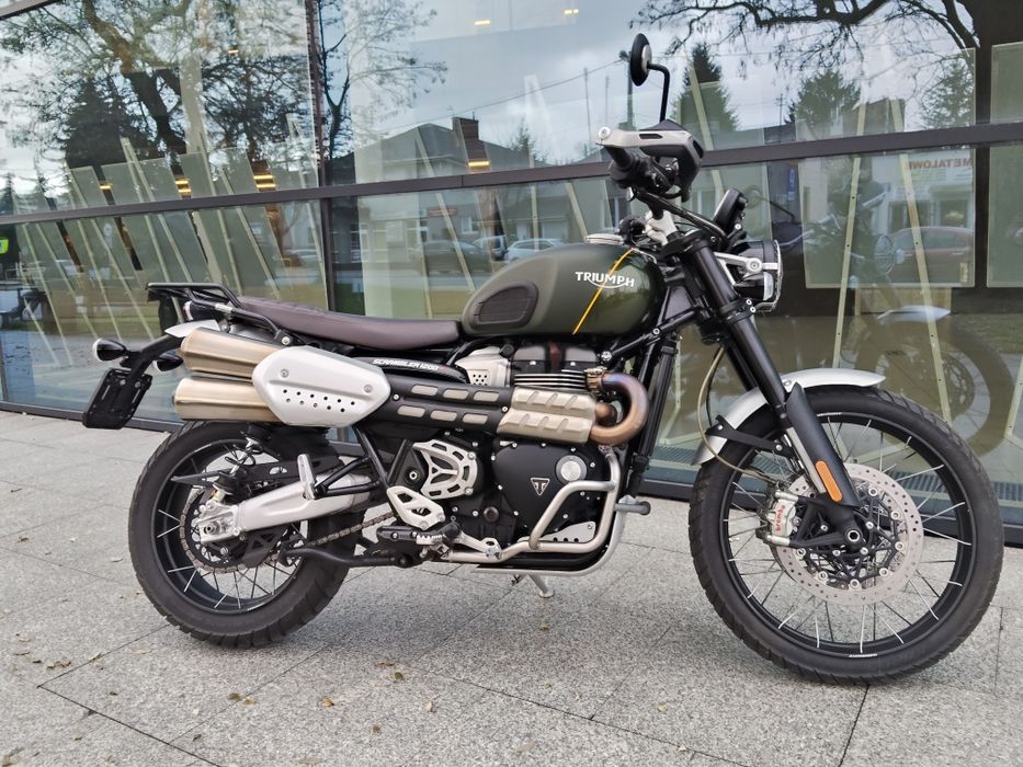 Triumph Scrambler 1200 XC że 900 Street