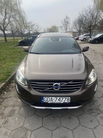 Sprzedam volvo xc60 Radary Blis dobrze wyposazony