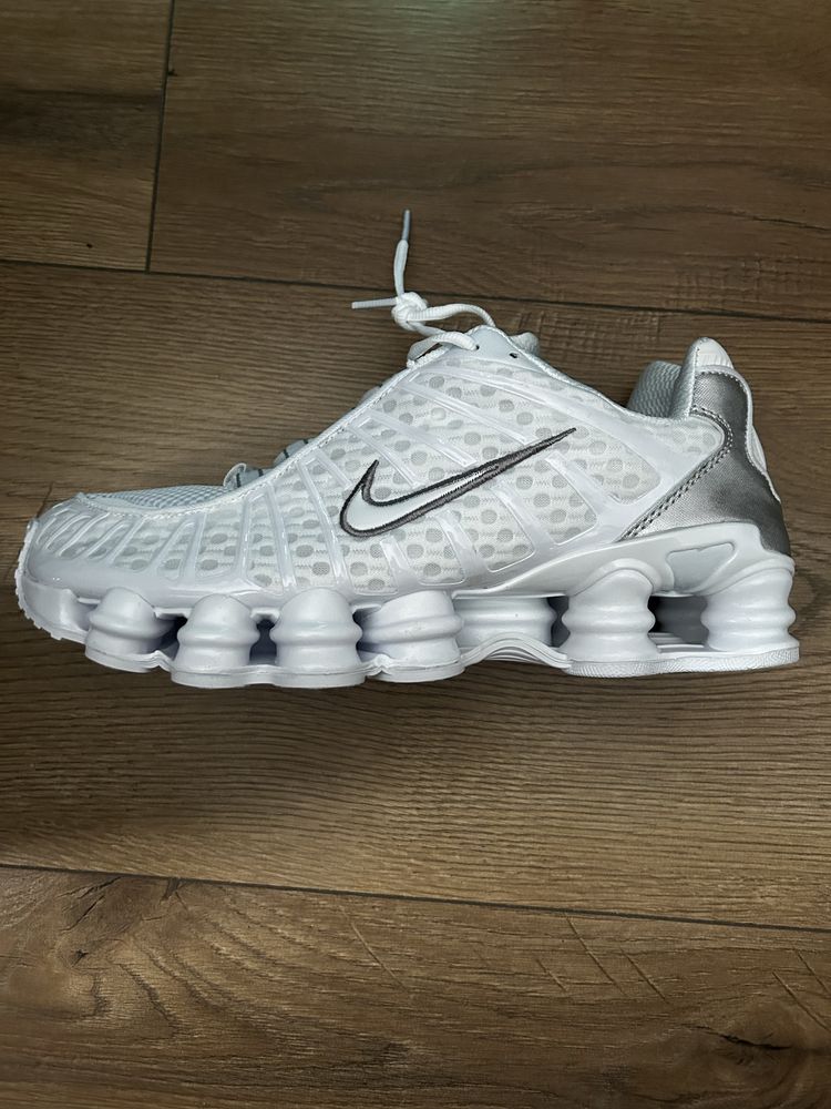 Nike Shox Biale