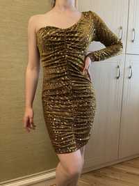 Золота сукня