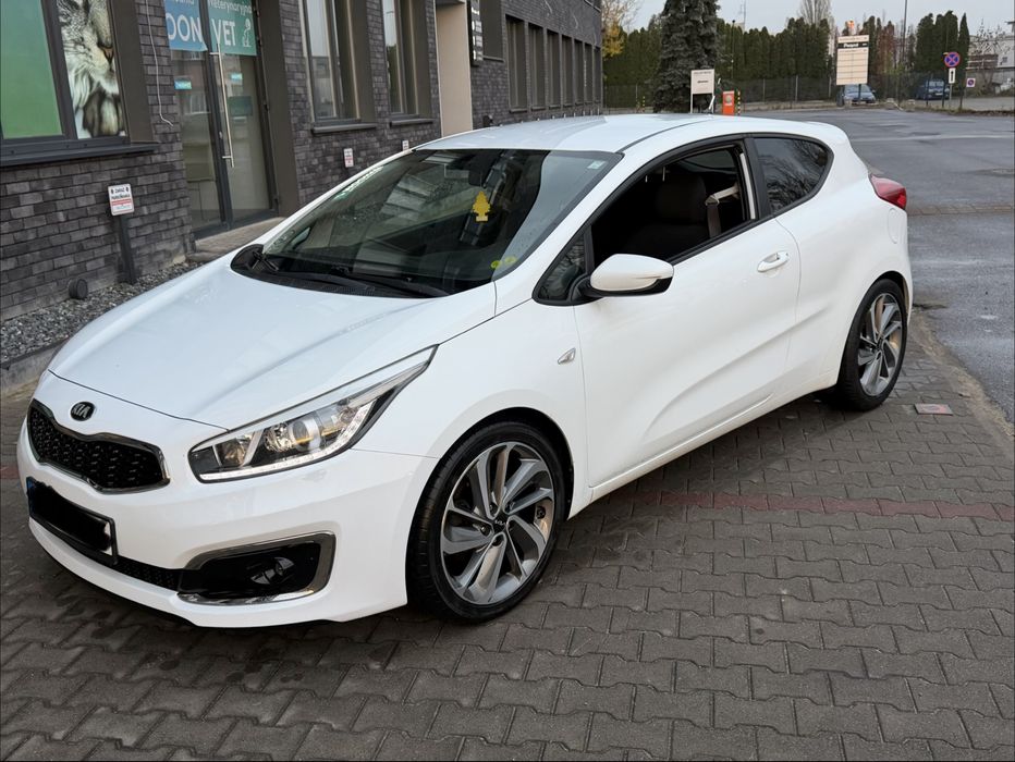 Kia Pro Ceed 120 tyś przebiegu 2016