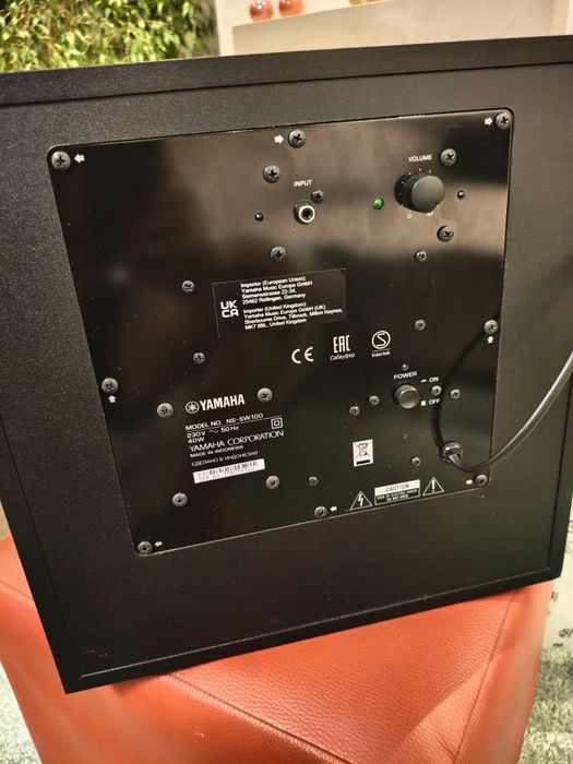 Subwoofer Yamaha NS-100