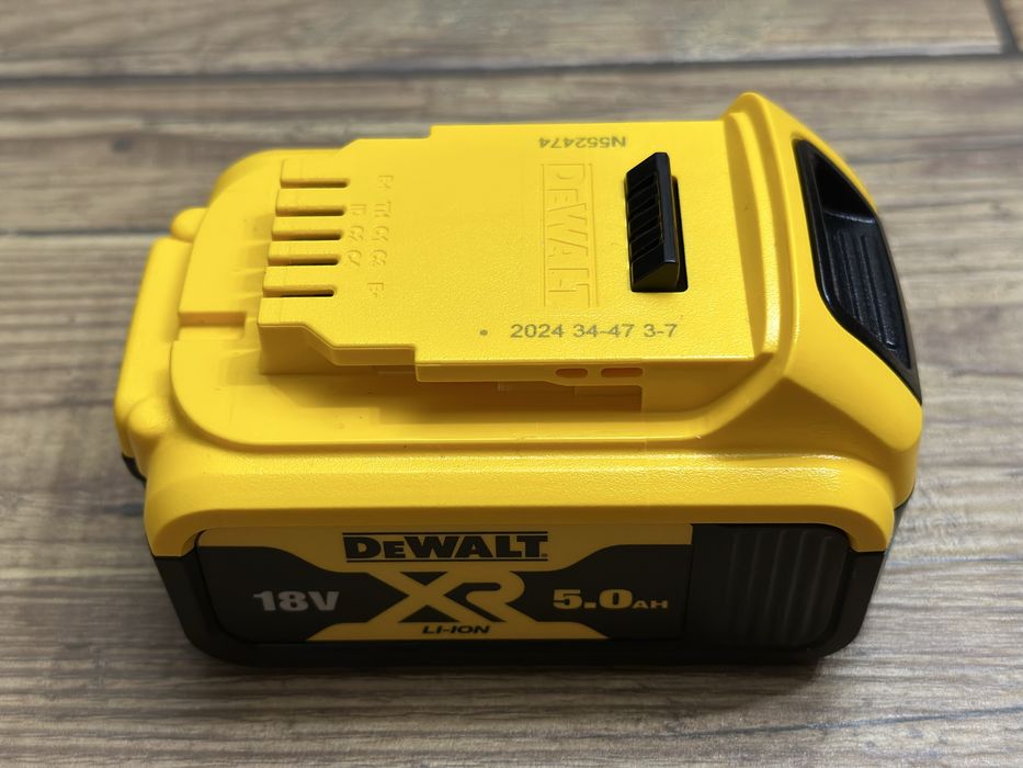 Bateria akumulator DeWalt o pojemności 5AH 18V - 2024r.