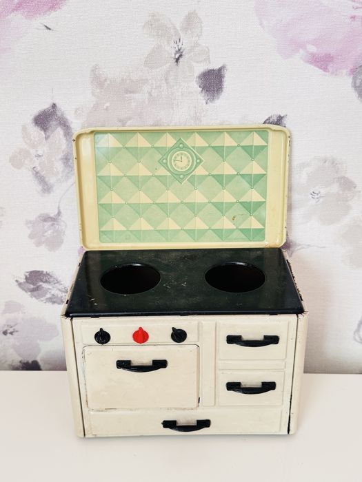 Metalowa kuchenka do domku dla lalki, retro mebelek