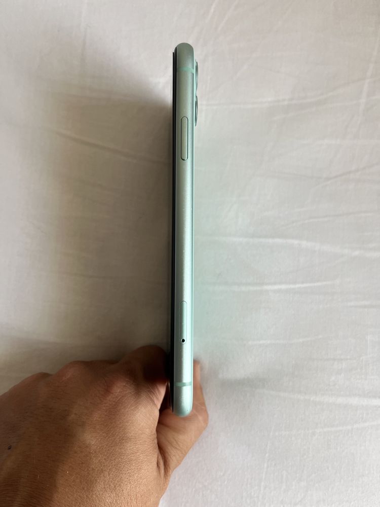 iPhone 11 - 64 GB em ótimo estado