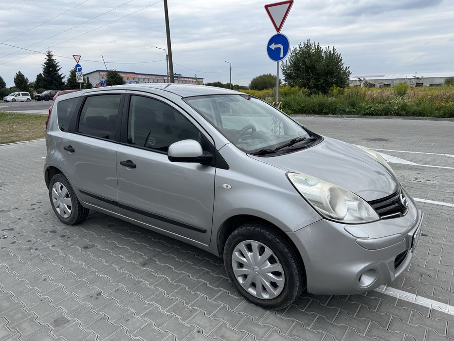 Nissan Nota 2011 року мотор 1.4  коробка передач механічна