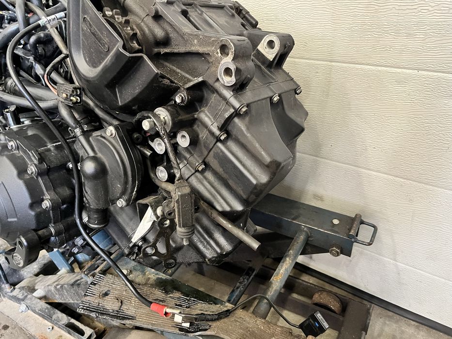 Silnik triumph speed triple 1050 rs tiger na części