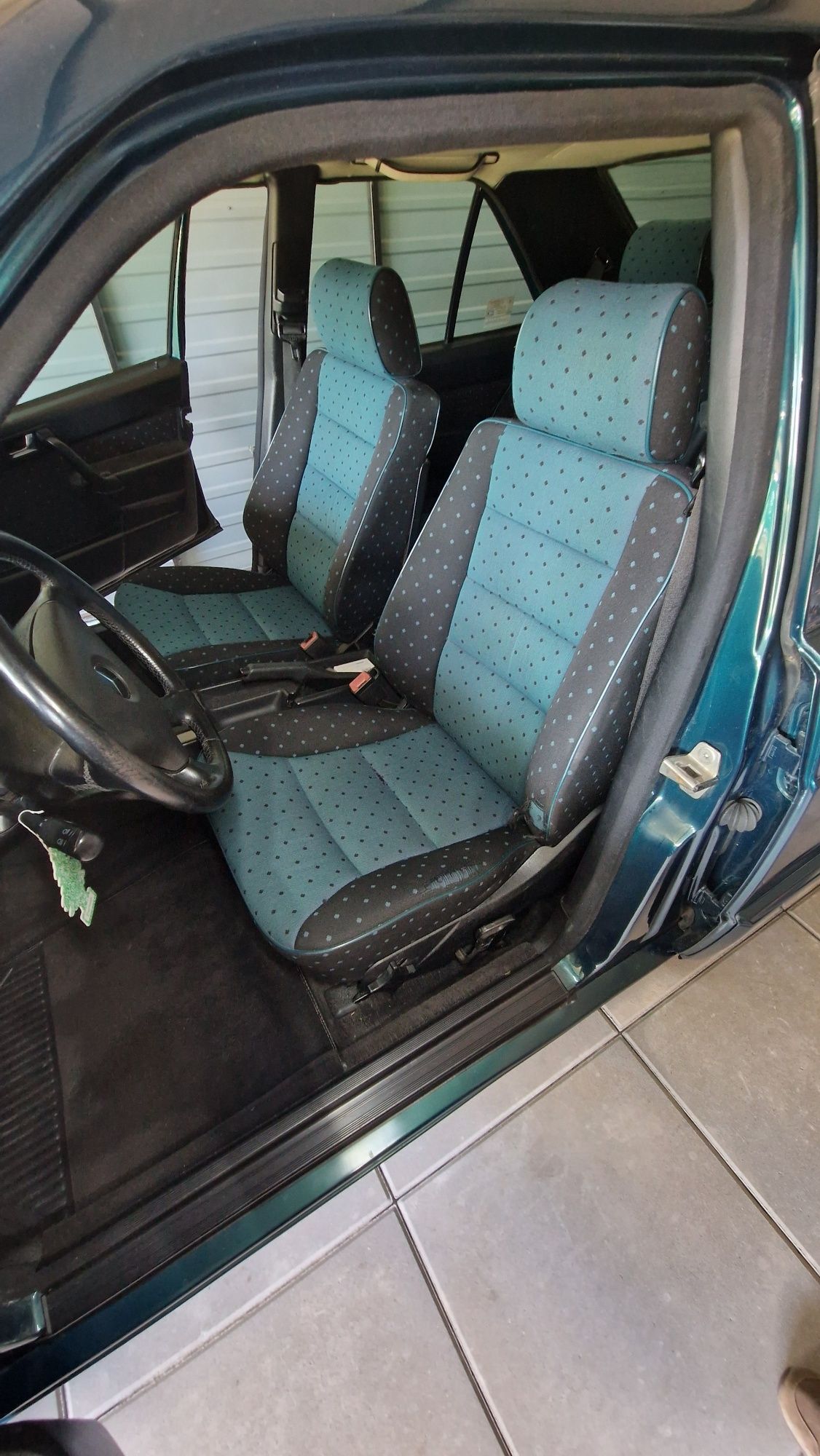 Mercedes w201 2.5D Avantgarde Verde