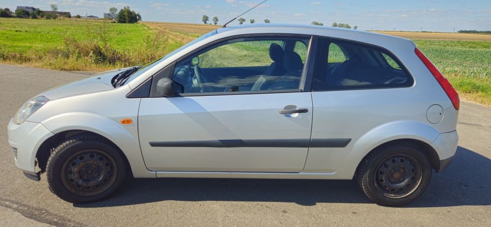 Ford Fiesta MK6 2006rok 1.3 benzyna 60km