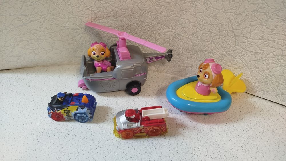 Скай на вертолёте и заводной лодке,маршал гонщик Щенячий патруль Ориги