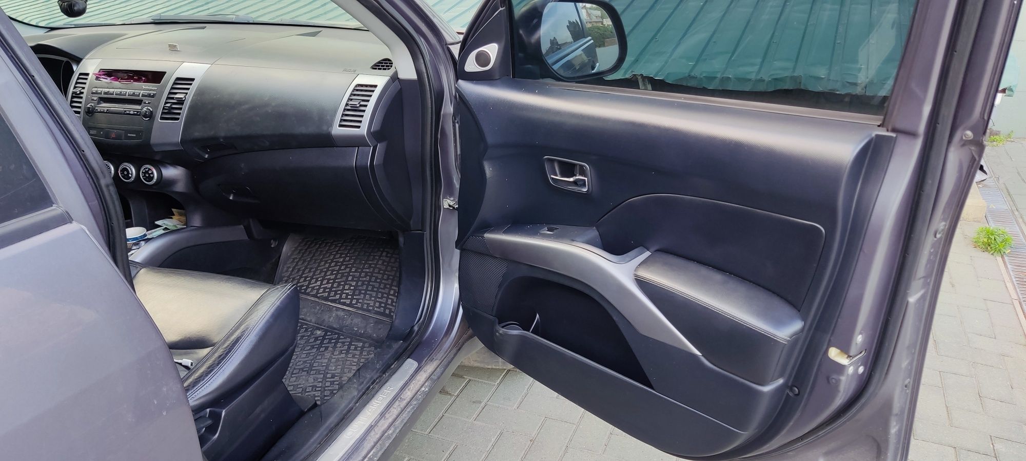 Mitsubishi Outlander XL