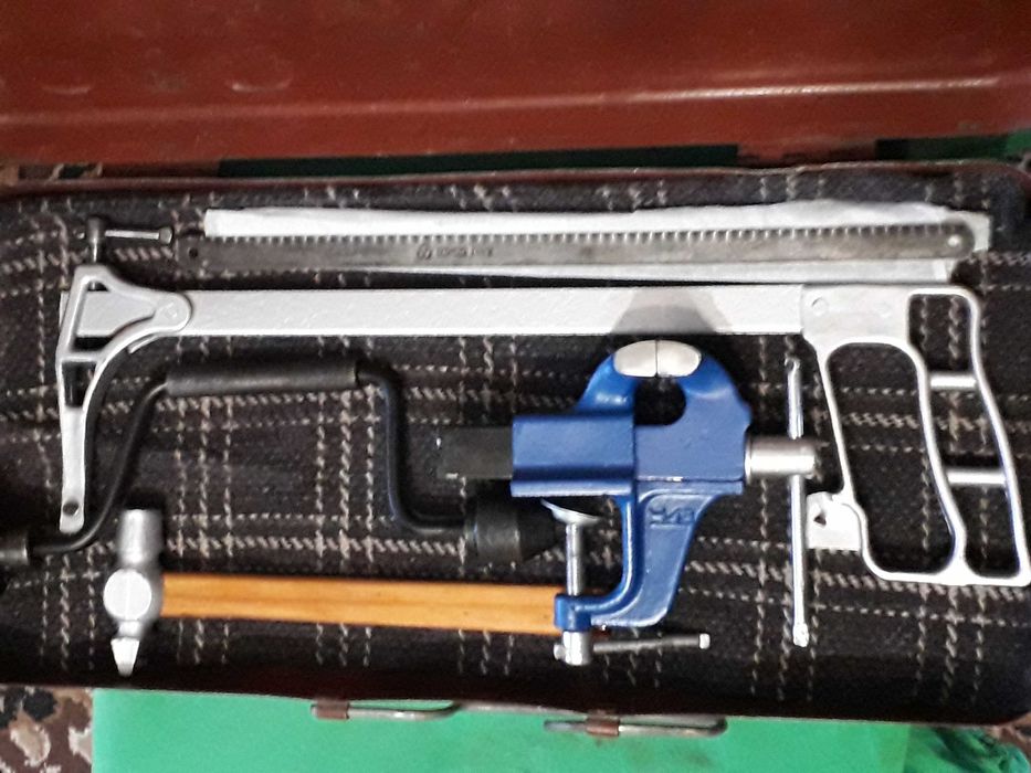 Набір слюсарного інструмента "Юний Технік"  ЧИЗ. Винт до лещат ЧИЗ.