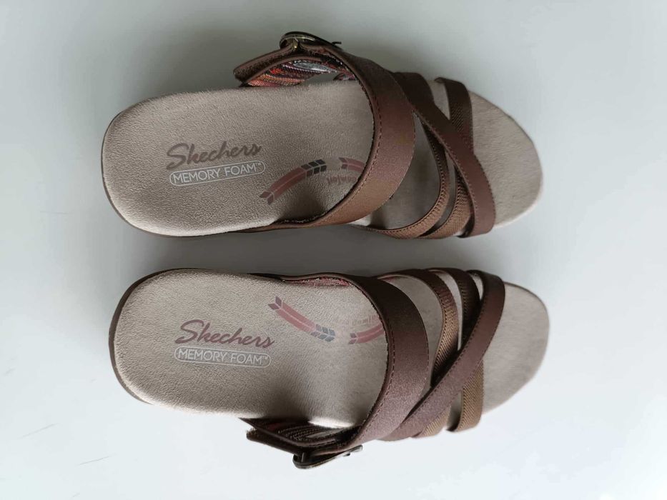 Sandália de senhora marca Skechers