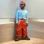 Figura chlopca z procą.