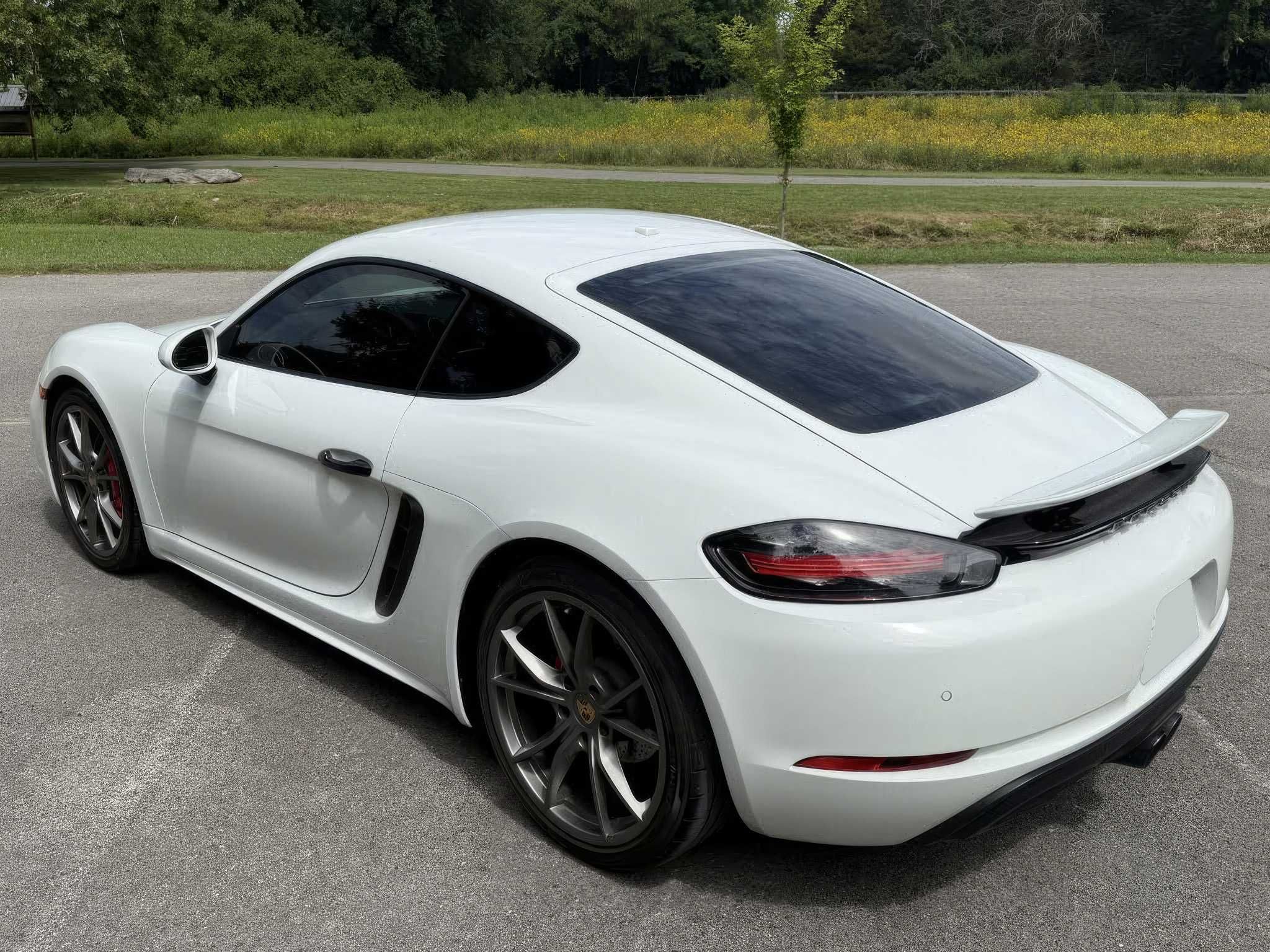 2019 Porsche 718 Cayman S RWD