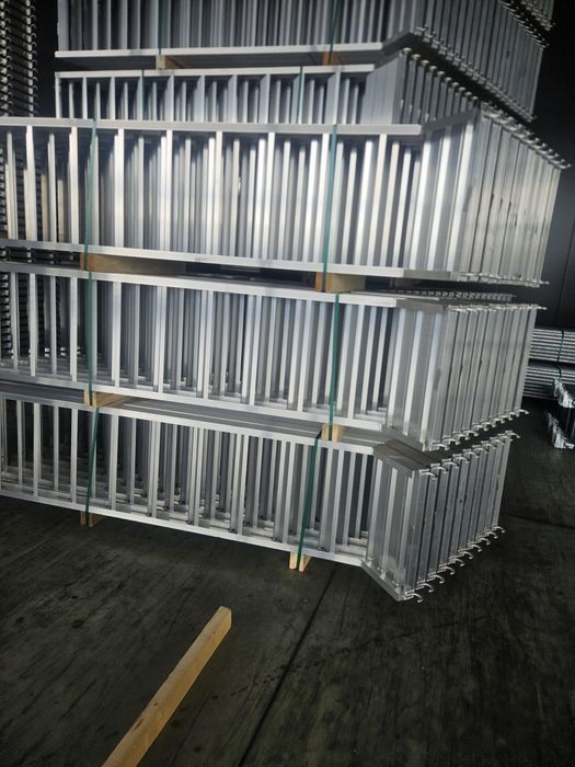 Rusztowanie modułowe klinowe 200 m2 30,70 długość x 6,4 wysok robocza