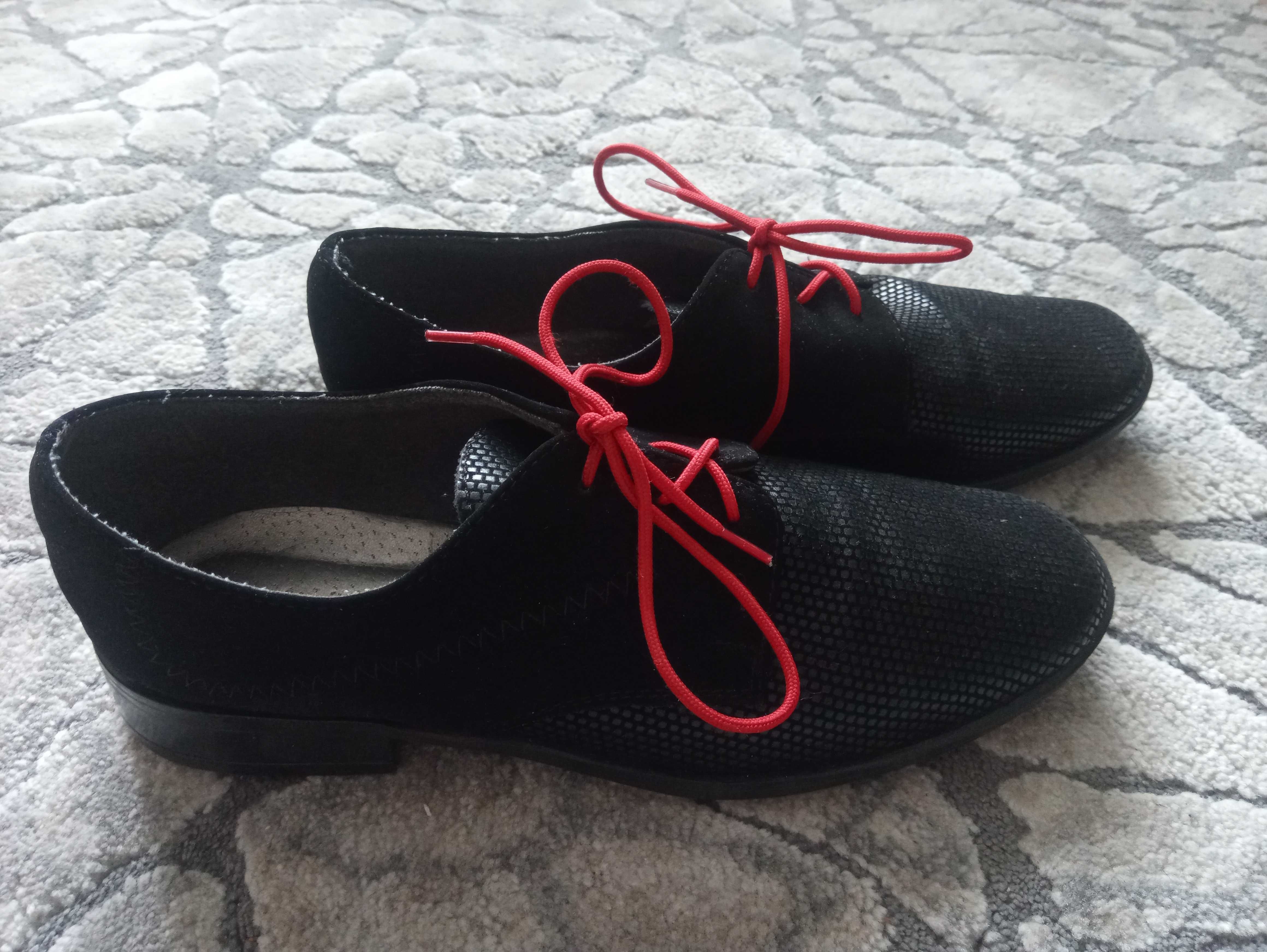 Buty chłopięce, do garnituru, eleganckie r. 33