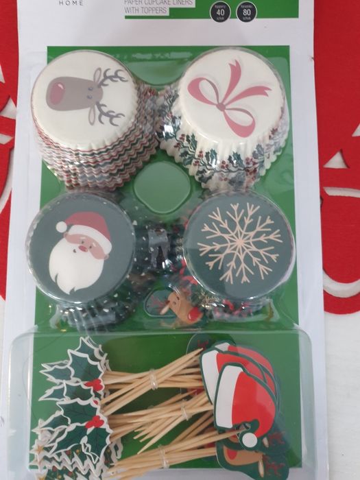 Świąteczne przybory kuchenne. + gratis. Nowe.