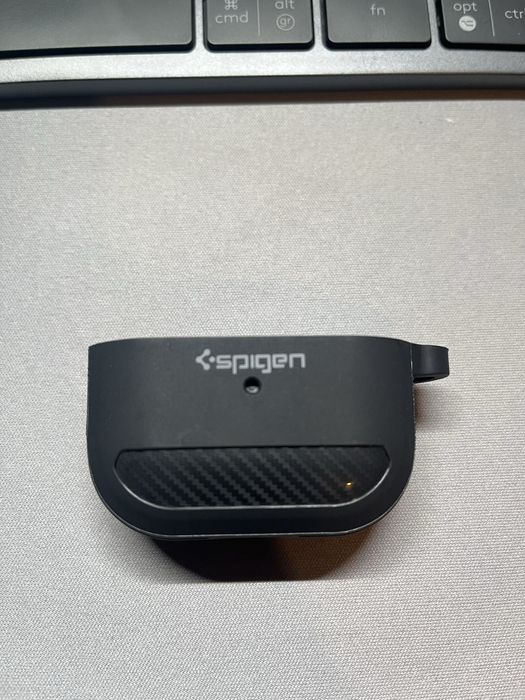 Capa Apple Airpods 3 Matte SPIGEN (Preto)