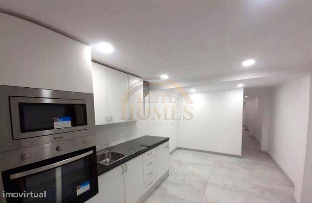 Espaço comercial transformado para habitação à venda em Vale Milhaços