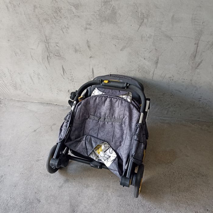 Carro de bebé de passeio