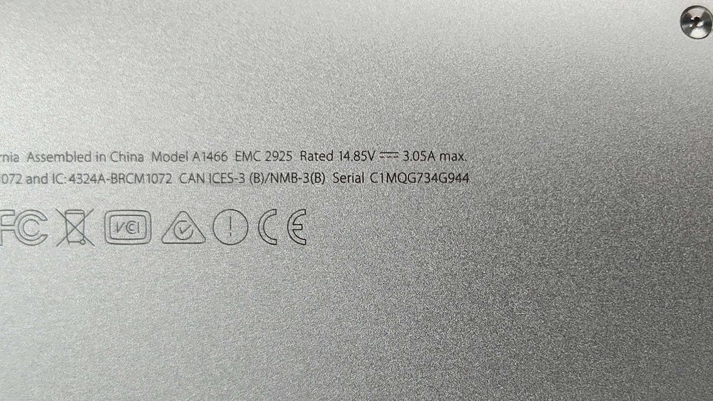 Apple MacBook Air 13" 2015 Core i7-5650U\8 Gb\SSD 256 Gb\5 hr