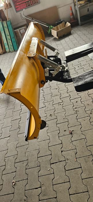 Pług do odśnieżania