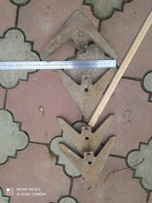 Нові Сошники. Лапи культиватора стрільчасті