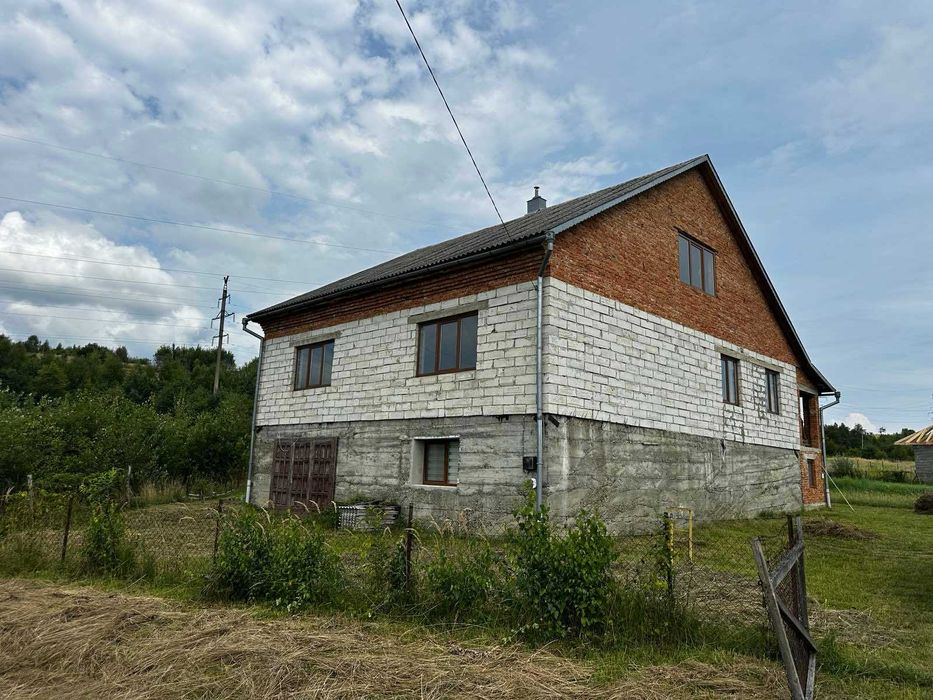 Продається будинок в с. Бедевля