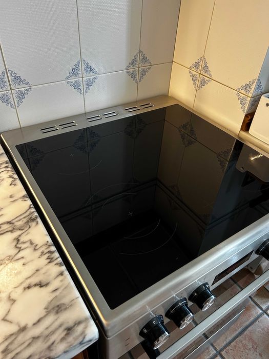 Fogão Elétrico com Placa Vitrocerâmica Beko