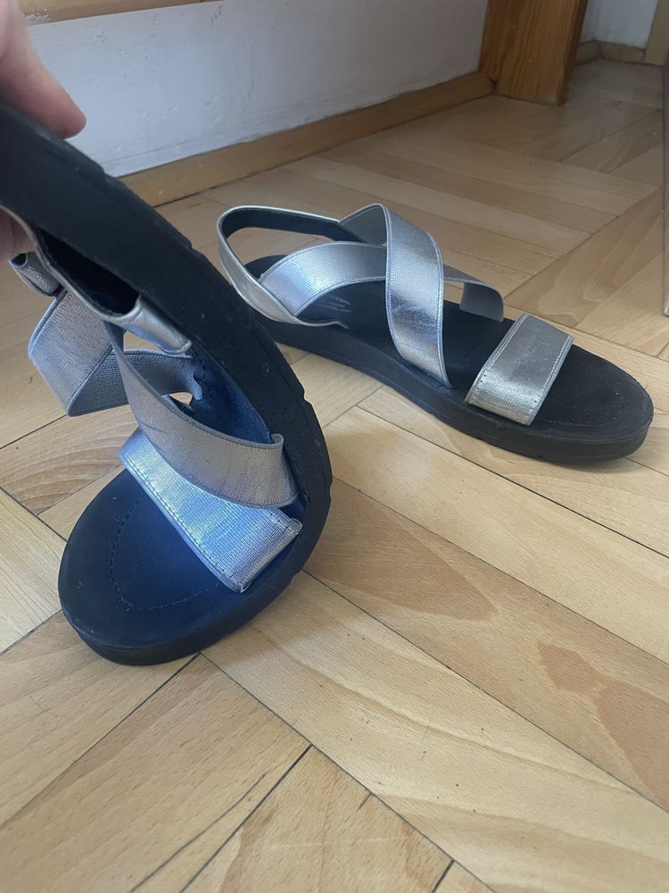 Sandalki 38 rozmiar