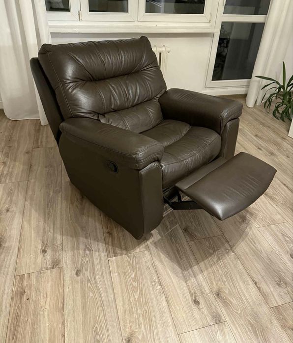 Sprzedam skórzany komplet wypoczynkowy kanapa i fotel