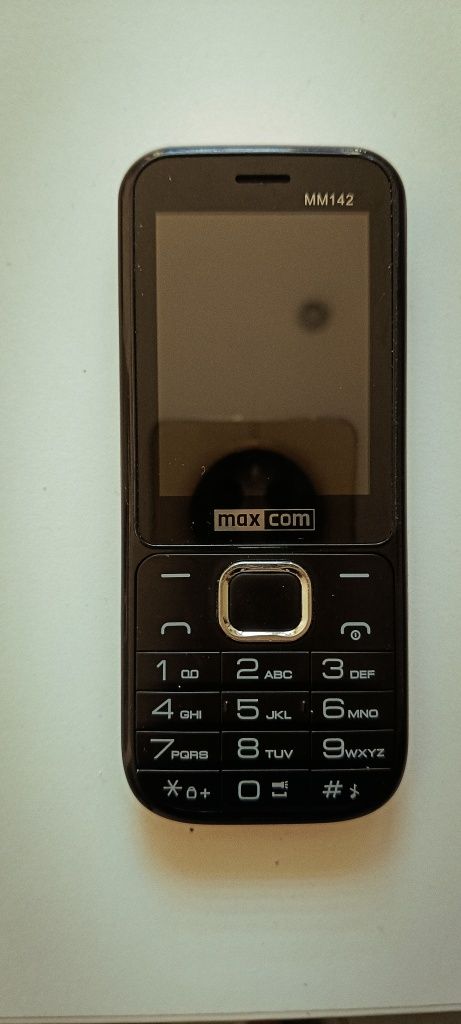 Maxcom MM142 telefon