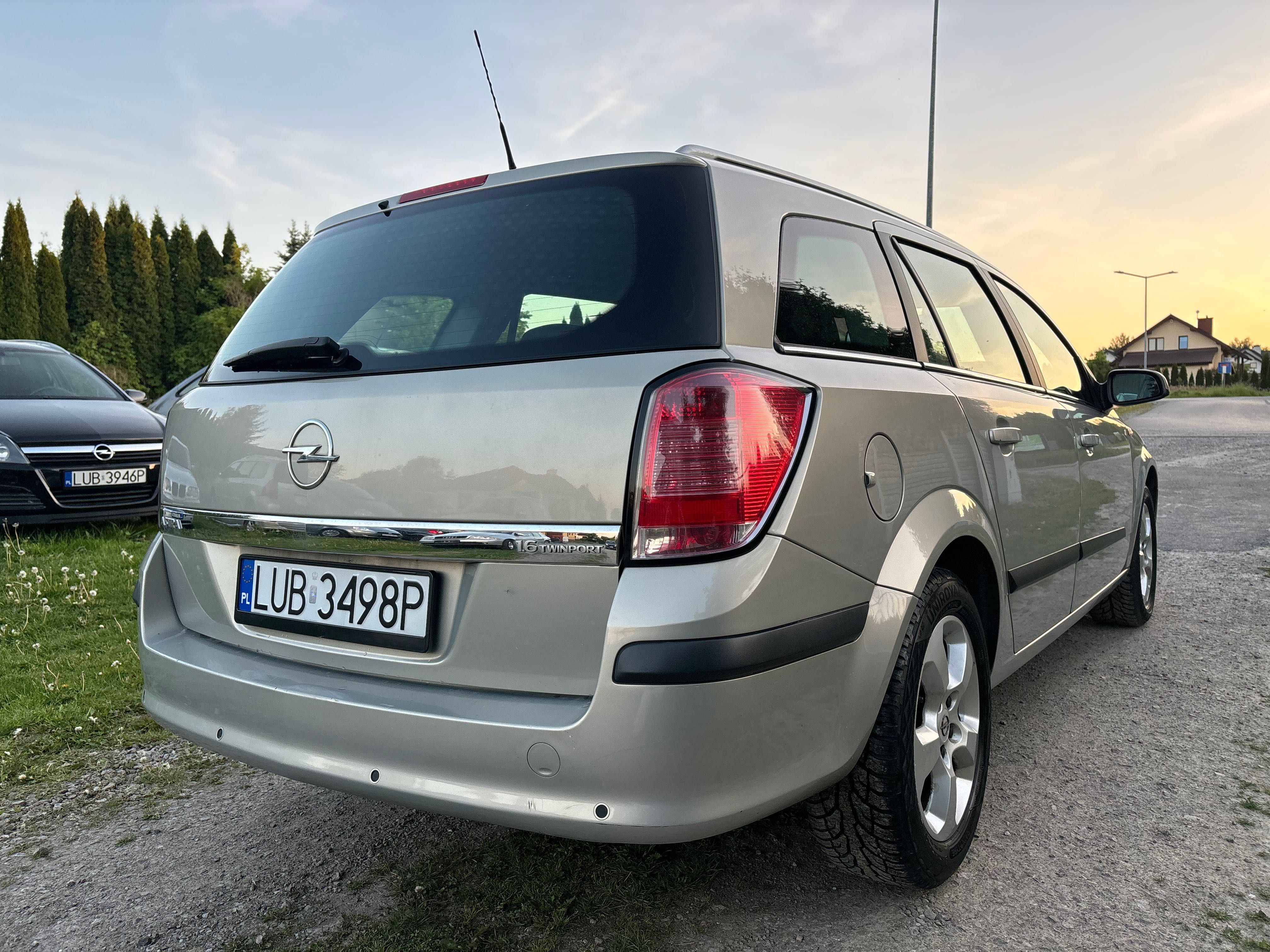 OPEL ASTRA H 1.6 benzyna *mega stan, sprawna klima*