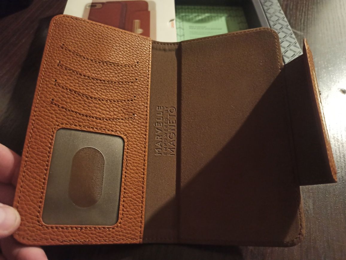 Etui i portfel na iPhone'a 7/8 Plus w kolorze jasnobrązowym