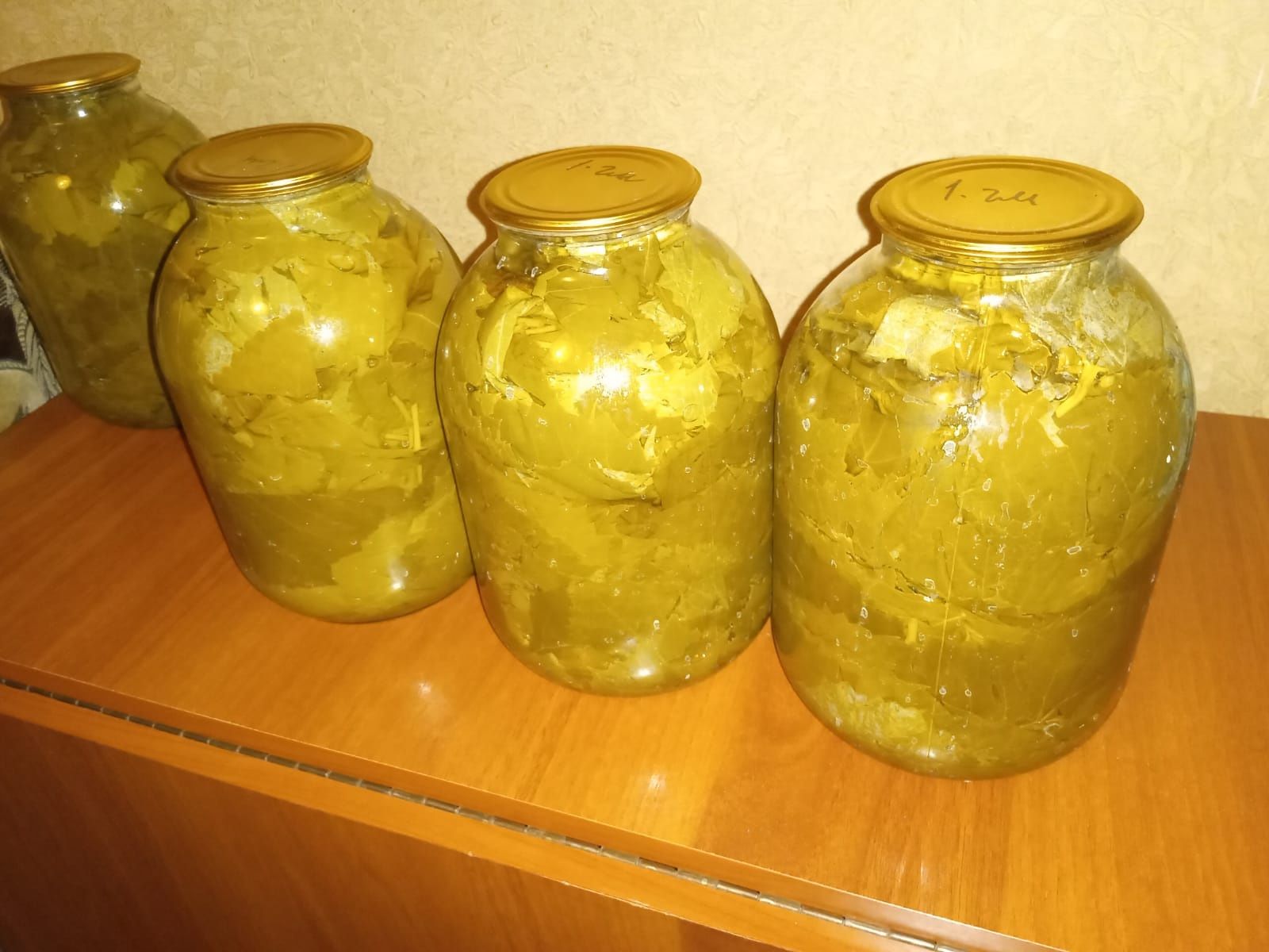 Виноградные листья для долмы
